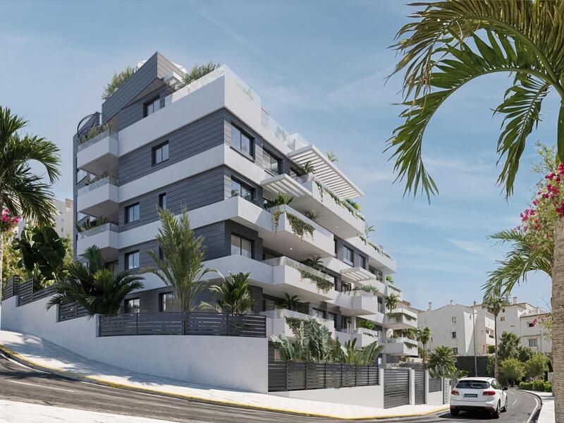 Apartamento en venta en Estepona, Málaga