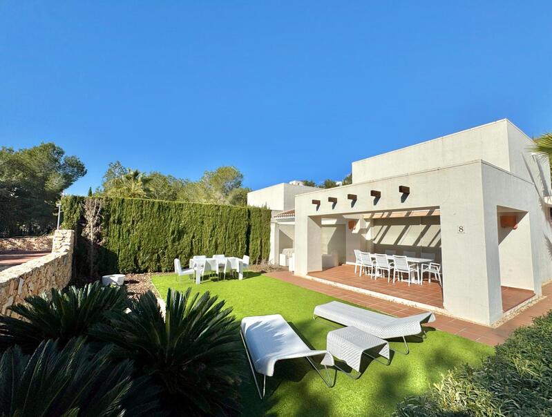 3 спальная комната вилла продается