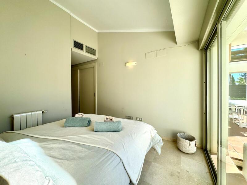 3 спальная комната вилла продается