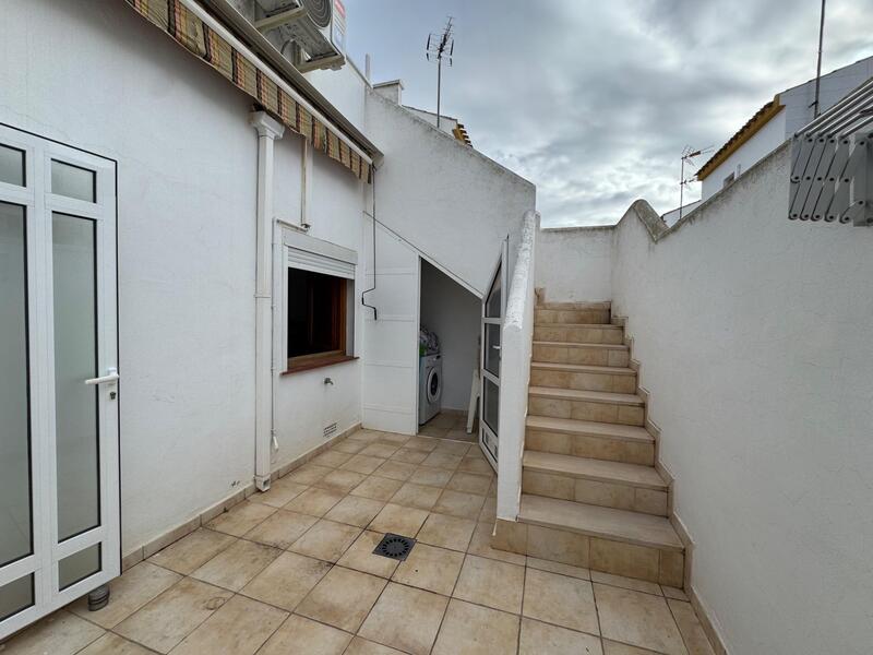 3 bedroom Townhouse for sale