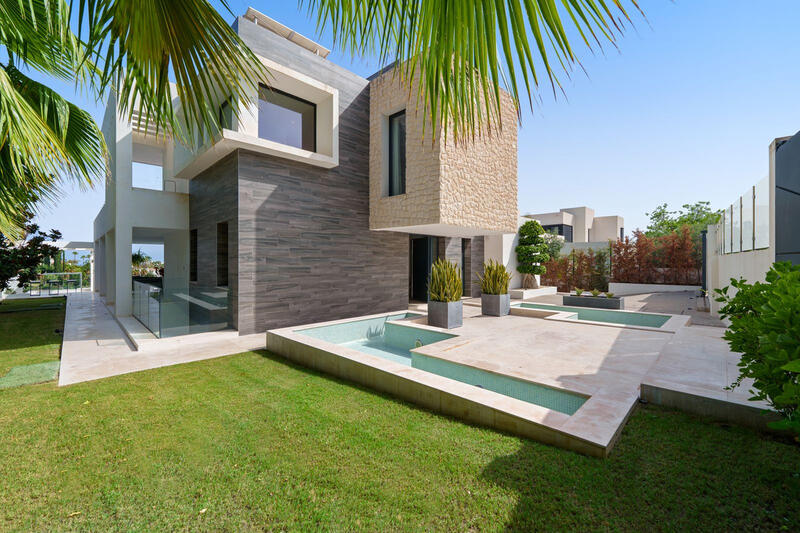 5 bedroom Villa for sale 5 bedroom Villa for sale