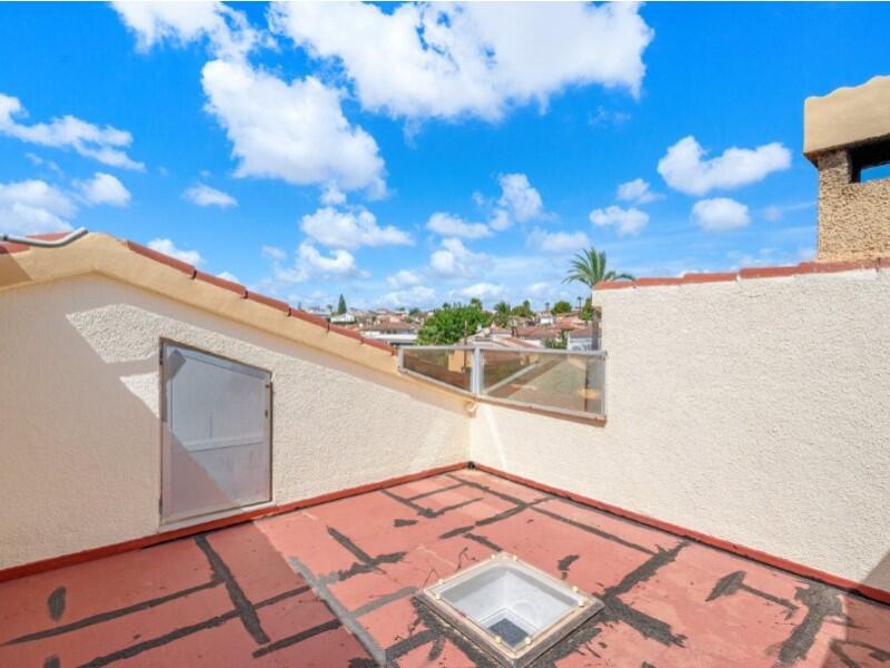 7 bedroom Villa for sale