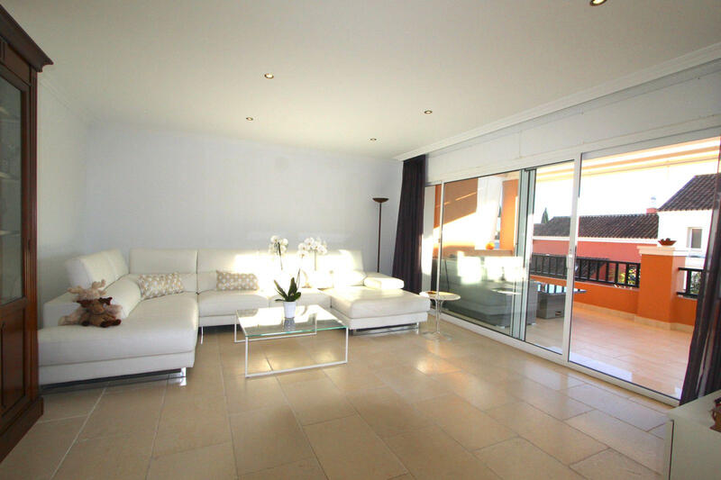 4 bedroom Townhouse for sale