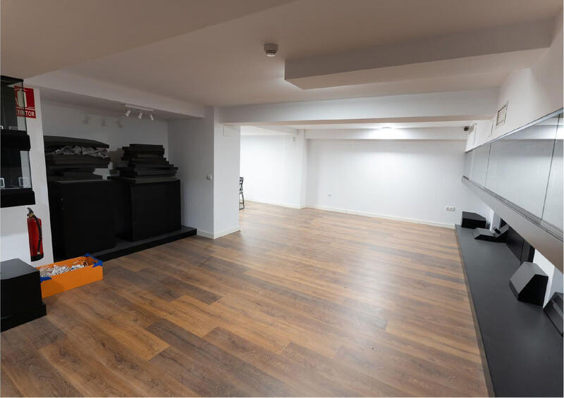 5 bedroom Commercial Property for sale