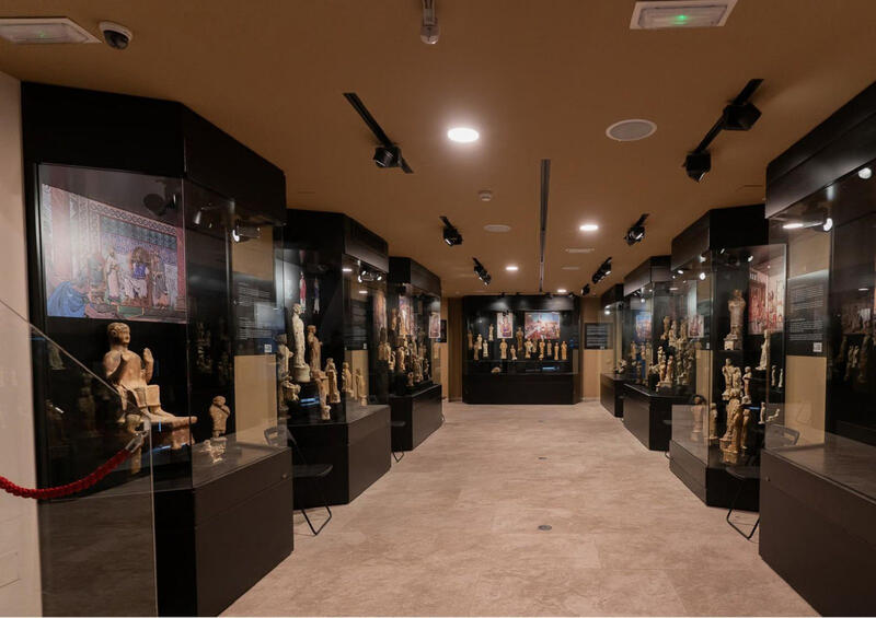 5 bedroom Commercial Property for sale