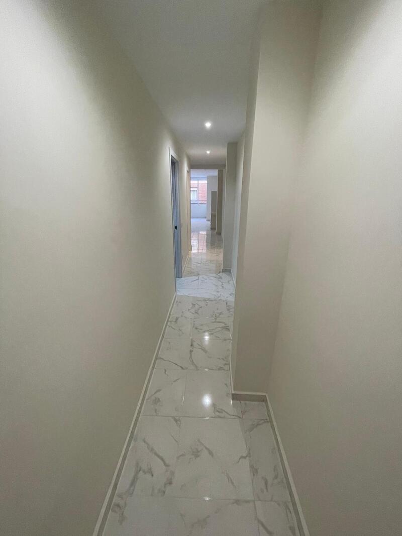 3 bedroom Apartment for sale