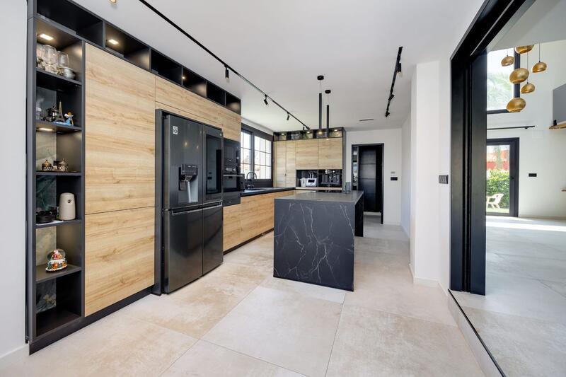 5 bedroom Villa for sale