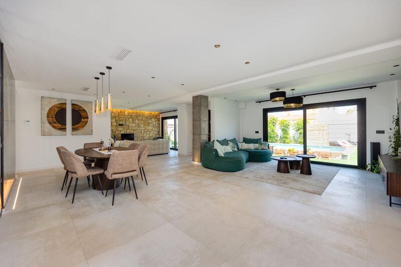 5 bedroom Villa for sale