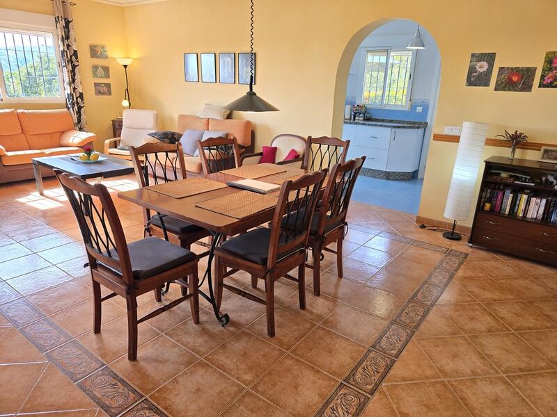 4 bedroom Villa for sale