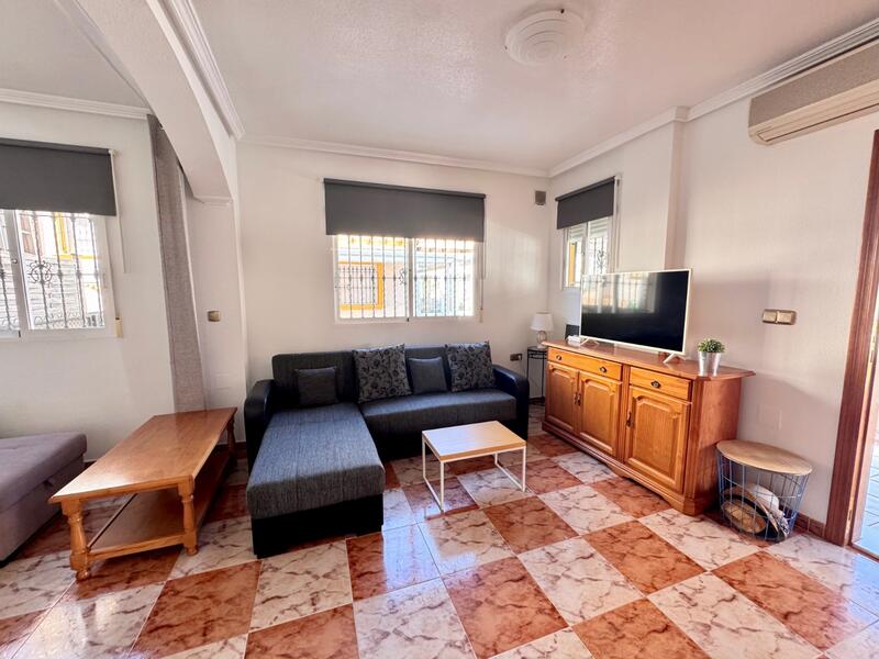 2 bedroom Townhouse for sale