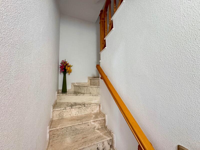 2 bedroom Townhouse for sale