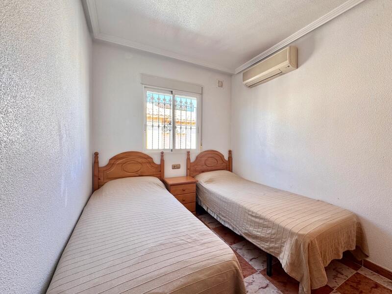 2 bedroom Townhouse for sale