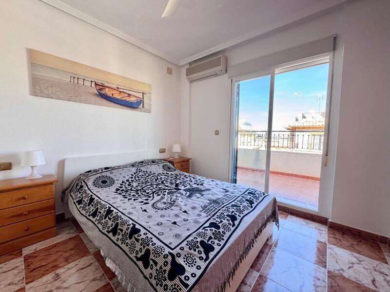 2 bedroom Townhouse for sale