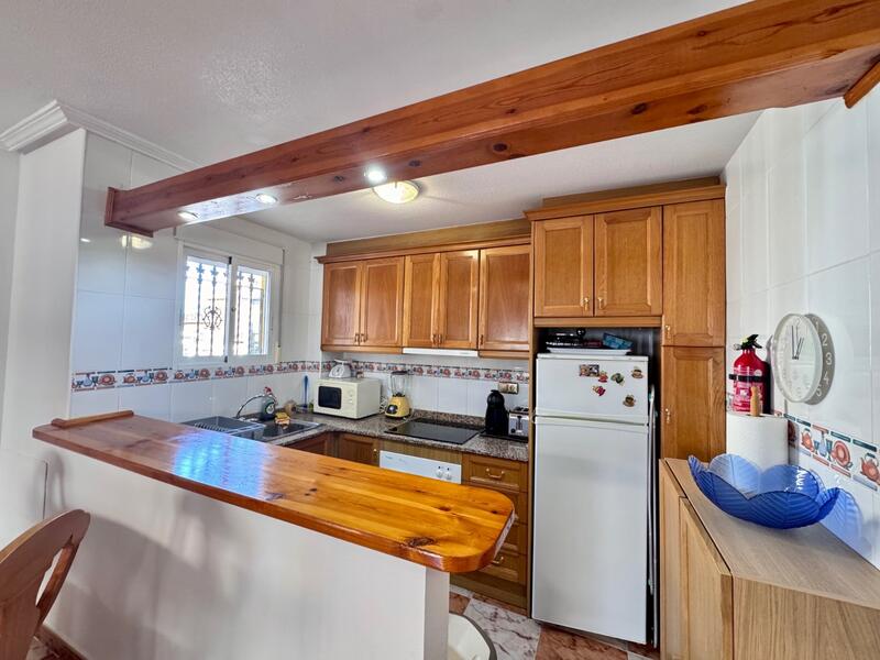 2 bedroom Townhouse for sale