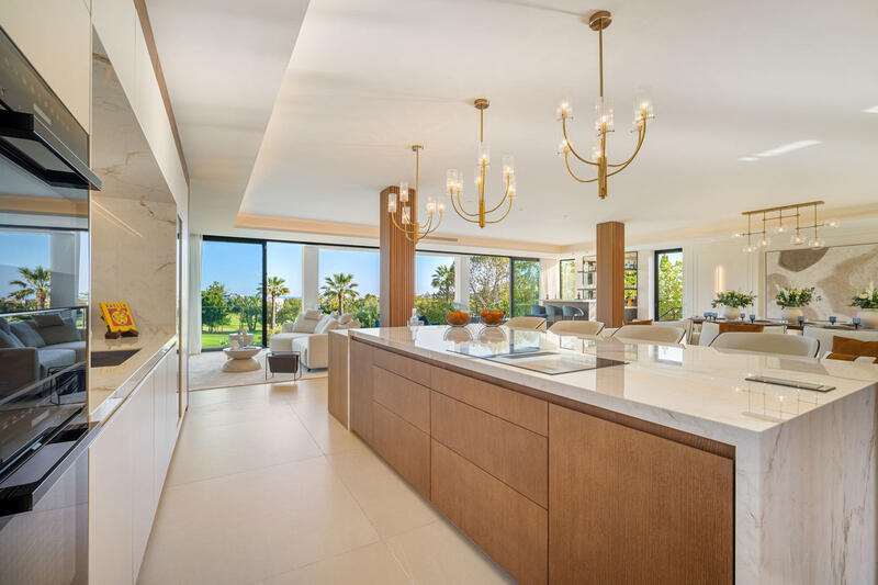 6 bedroom Villa for sale