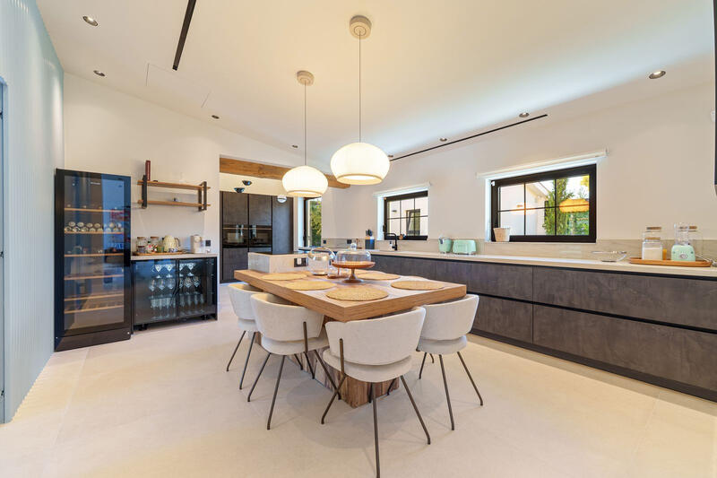 5 bedroom Villa for sale