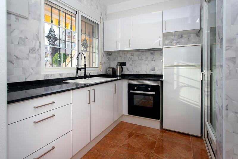 2 bedroom Townhouse for sale