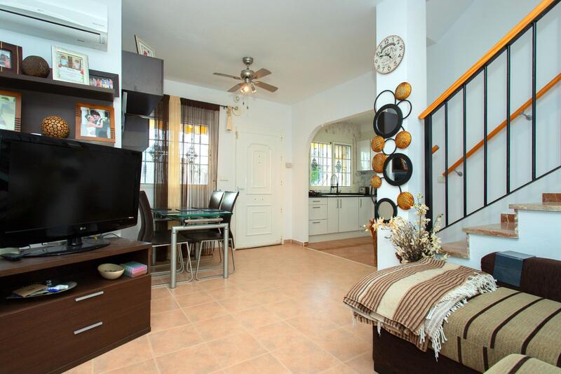 2 bedroom Townhouse for sale