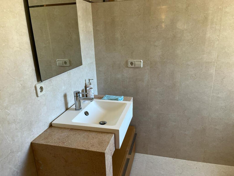 6 bedroom Villa for sale