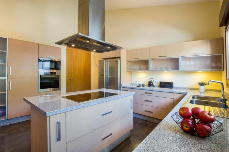 6 bedroom Villa for sale