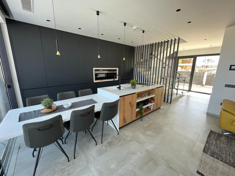 5 bedroom Villa for sale