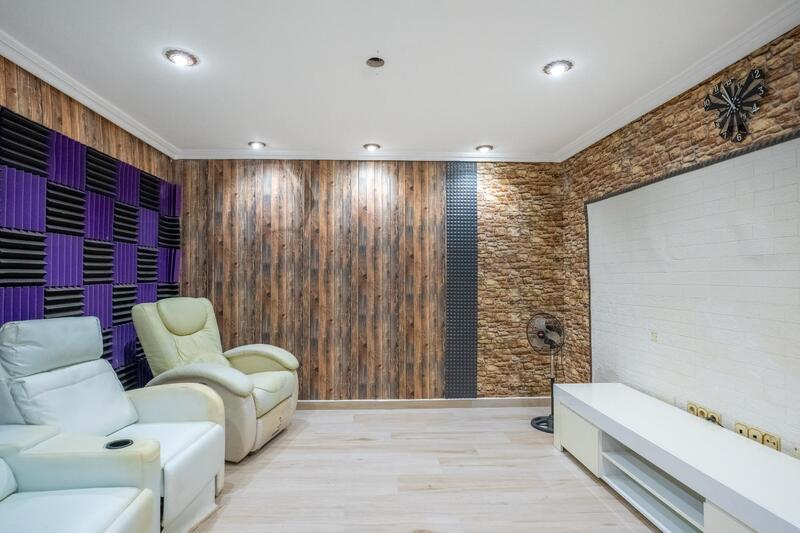 6 bedroom Villa for sale