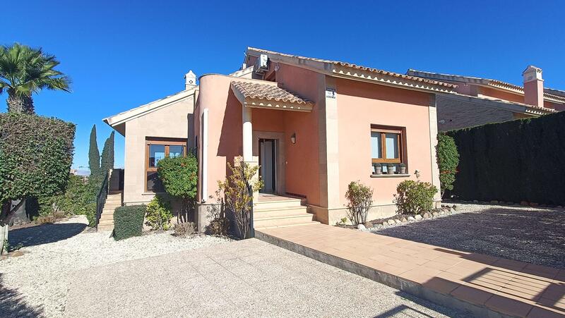 3 Schlafzimmer Villa zu verkaufen 3 Schlafzimmer Villa zu verkaufen