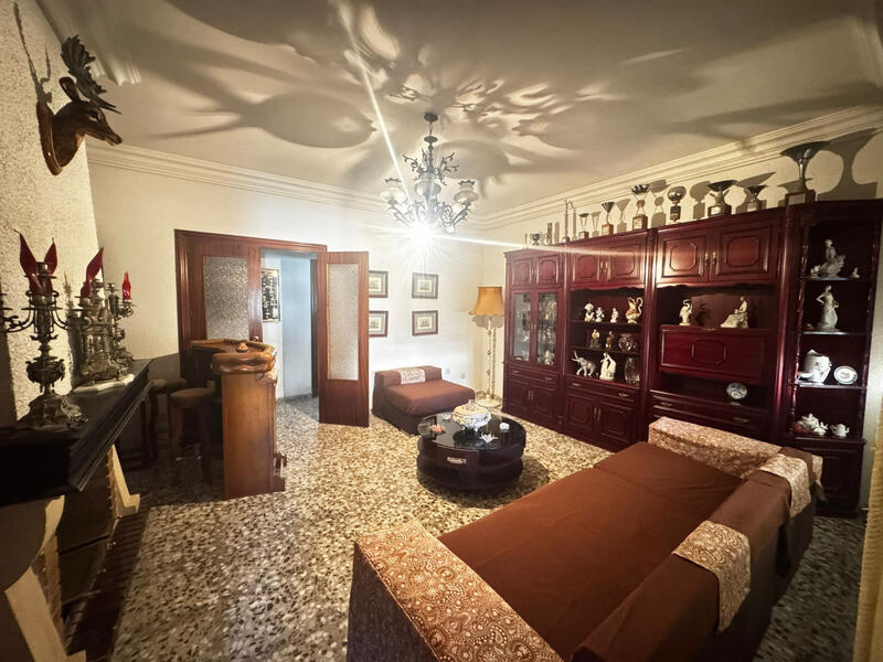 5 bedroom Villa for sale