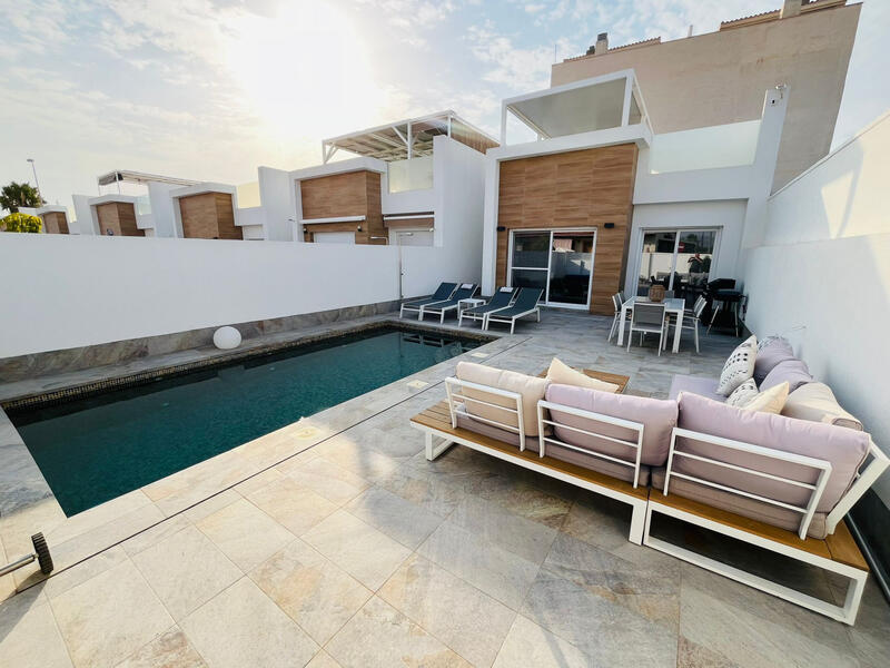 3 sovrum Villa till salu