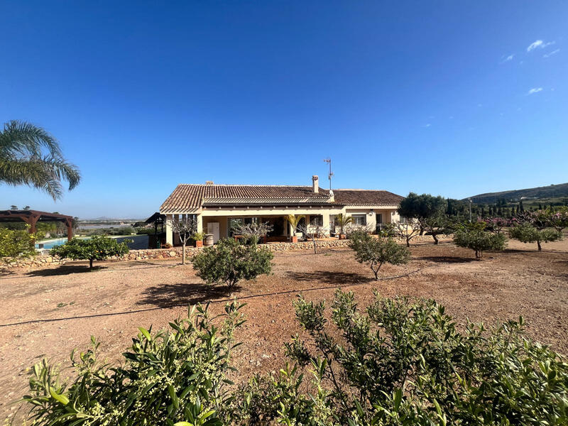 4 bedroom Villa for sale