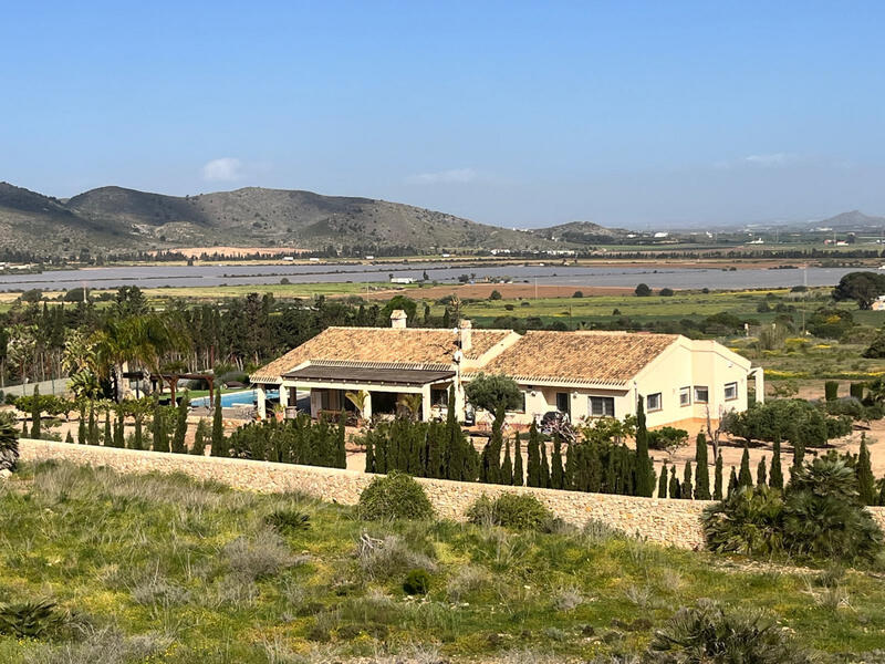 4 bedroom Villa for sale