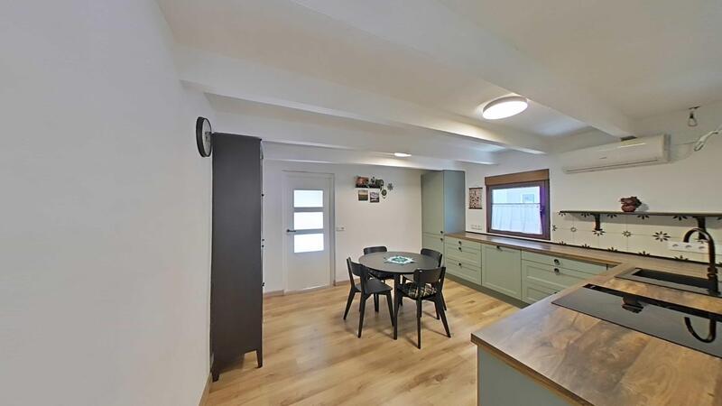 3 bedroom Townhouse for sale