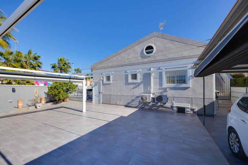 3 bedroom Country House for sale