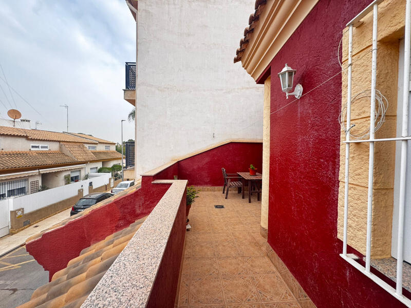 4 slaapkamer Villa Te koop 4 slaapkamer Villa Te koop