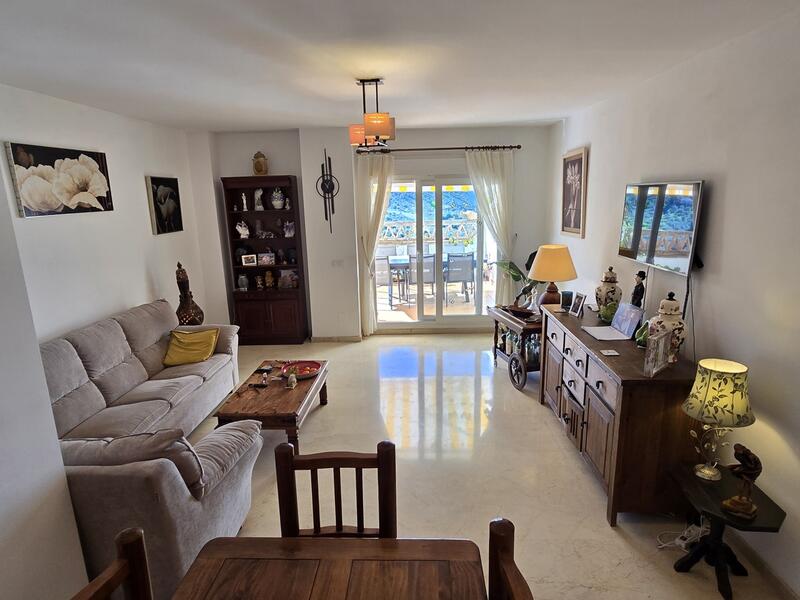 2 bedroom Apartment for sale