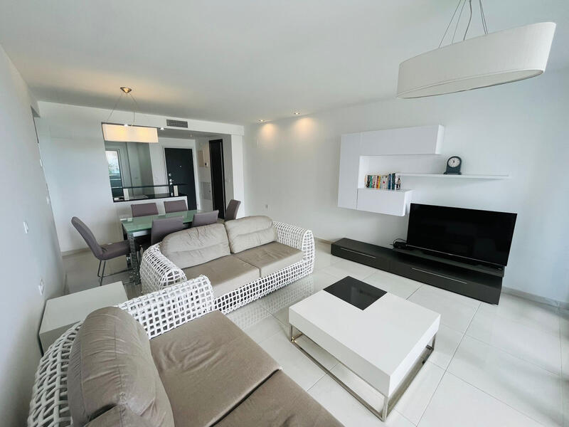 3 bedroom Apartment for sale