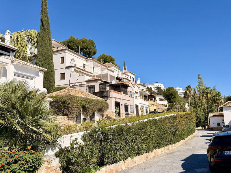 Townhouse for sale in La Herradura, Granada