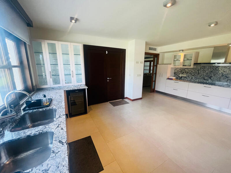 4 bedroom Villa for sale