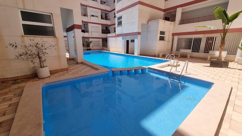 Apartamento en venta en Torrevieja, Alicante