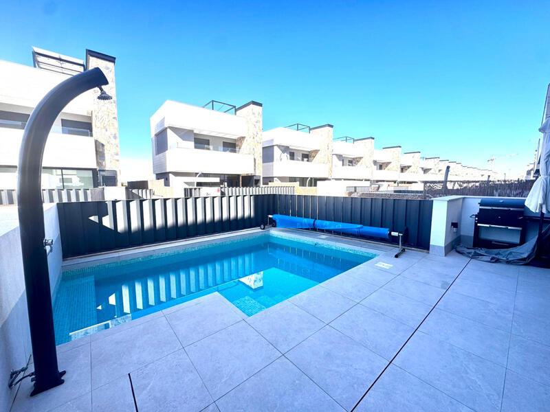 Villa for sale in Torre Pacheco, Murcia