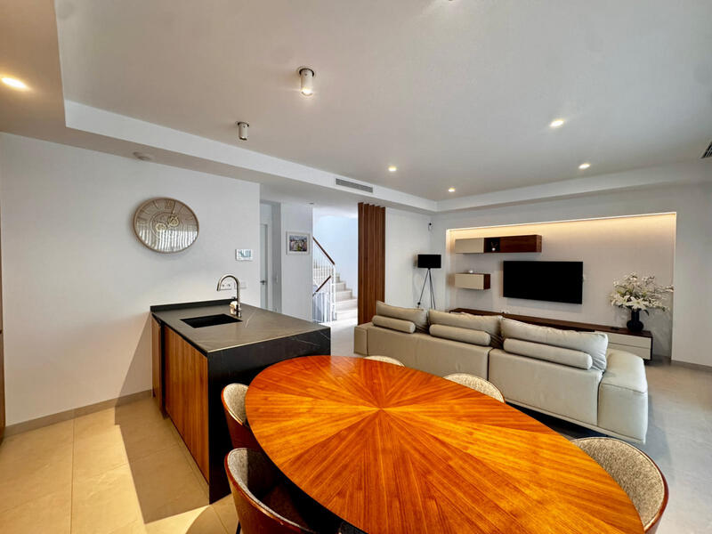 4 bedroom Villa for sale