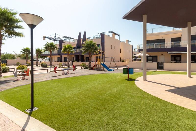 2 slaapkamer Appartement Te koop