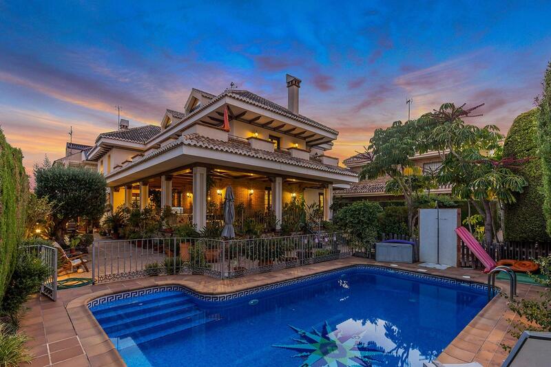 Villa en venta en Torrevieja, Alicante