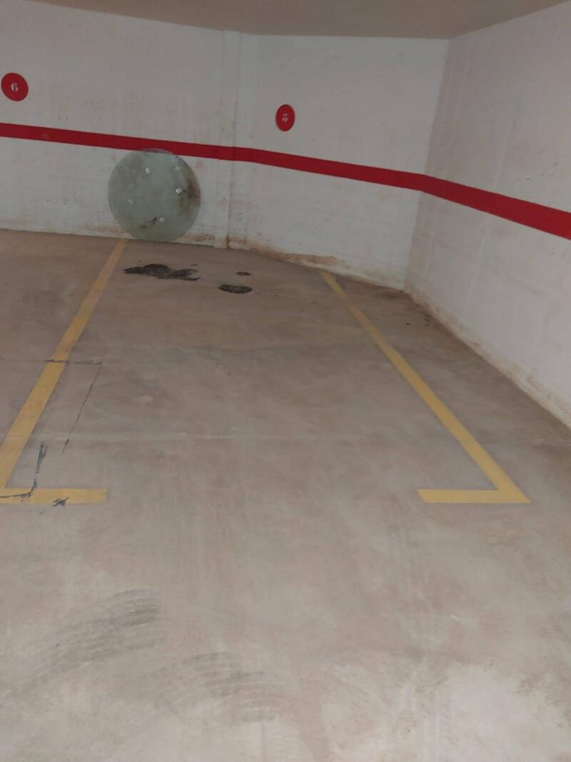 Handelsimmobilie zu verkaufen