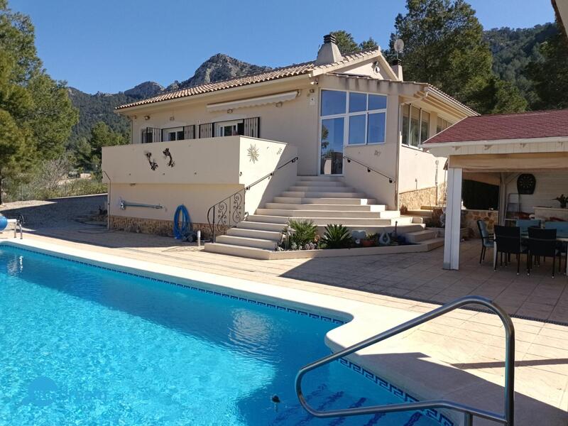 Villa for sale in Abanilla, Murcia