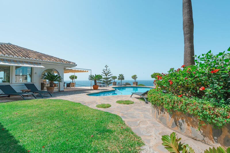 4 Cuarto Villa en venta