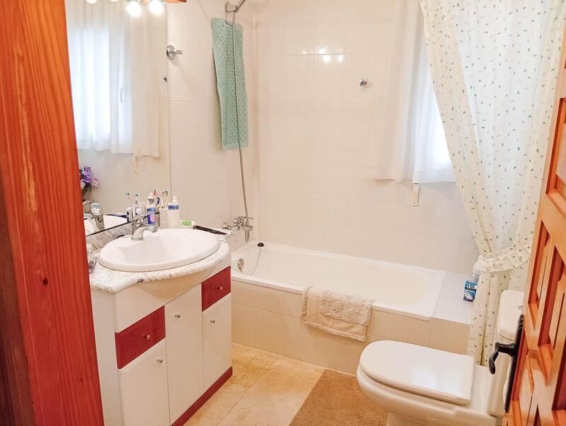 4 Cuarto Villa en venta