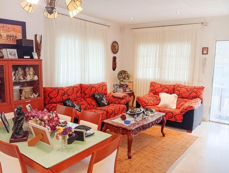 4 Cuarto Villa en venta