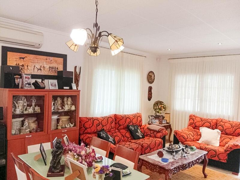 4 Cuarto Villa en venta