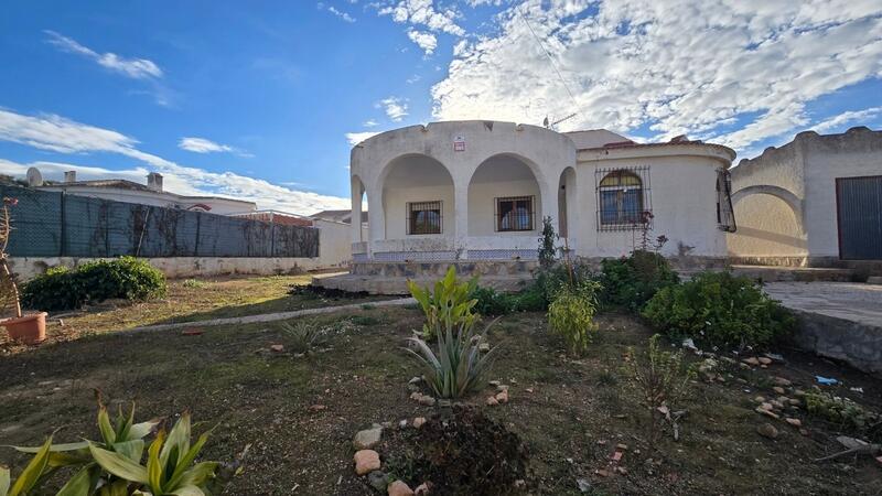 Villa for sale in Torrevieja, Alicante